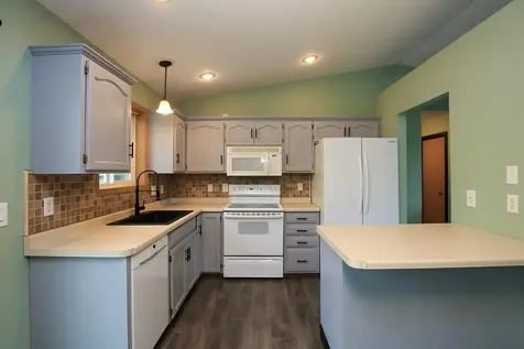913 Carolina Parkway NW Hutchinson MN 55350