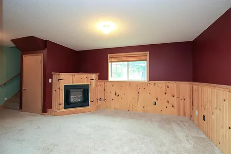 913 Carolina Parkway NW Hutchinson MN 55350