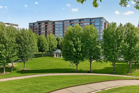 215 10th Avenue S Minneapolis MN 55415