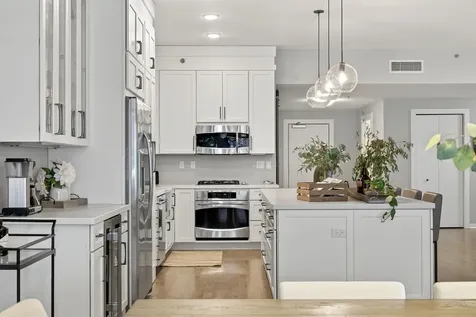 215 10th Avenue S Minneapolis MN 55415