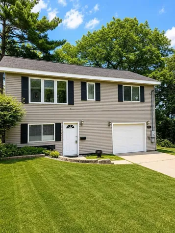 601 Annapolis Street E Saint Paul MN 55118