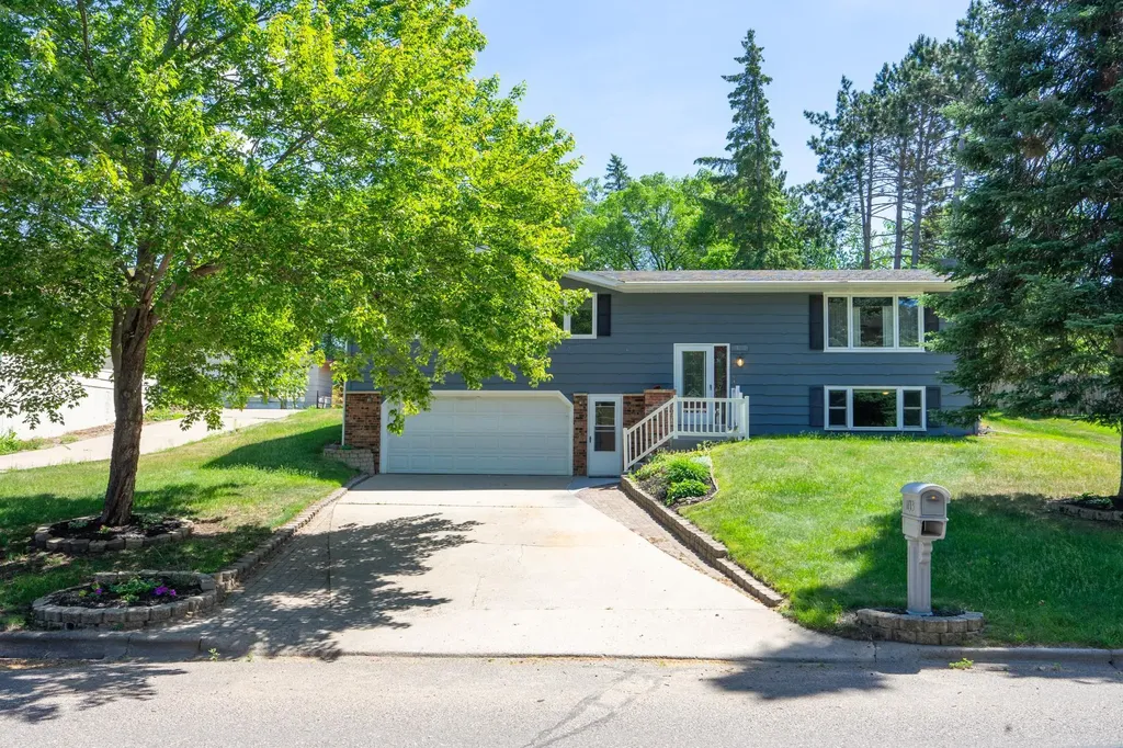 1713 Graydon Avenue Brainerd MN 56401