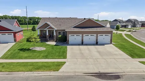 1406 W Summerwood Trail Dilworth MN 56529