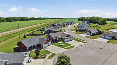 1406 W Summerwood Trail Dilworth MN 56529