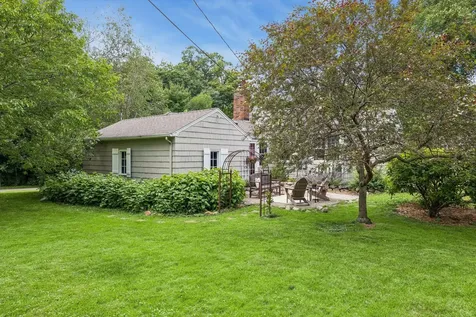 20600 Carson Road Deephaven MN 55331