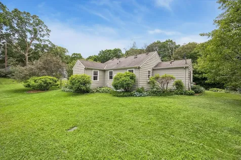 20600 Carson Road Deephaven MN 55331