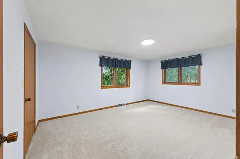 7712 Riverdale Drive N Brooklyn Park MN 55444
