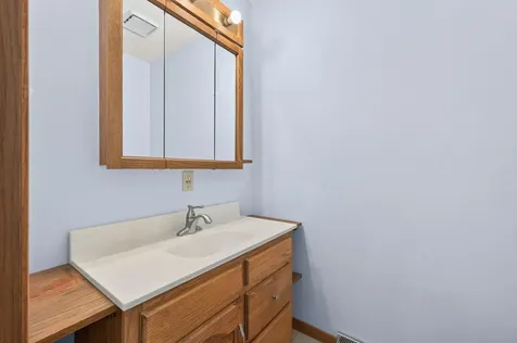 7712 Riverdale Drive N Brooklyn Park MN 55444