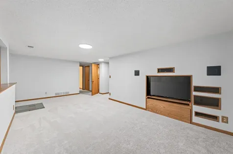 7712 Riverdale Drive N Brooklyn Park MN 55444