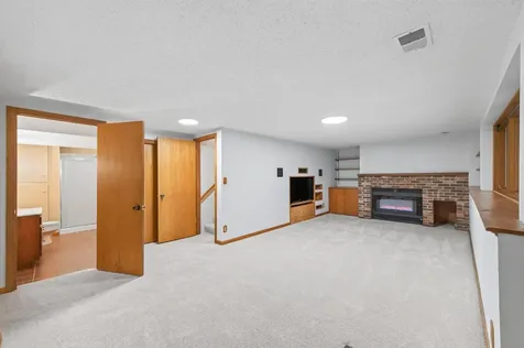 7712 Riverdale Drive N Brooklyn Park MN 55444