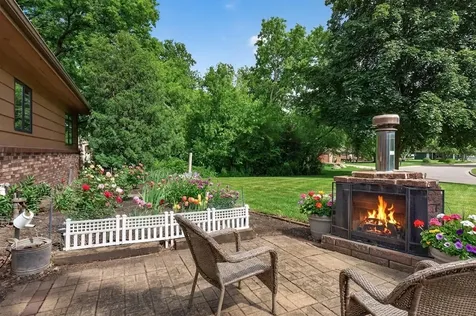 7712 Riverdale Drive N Brooklyn Park MN 55444
