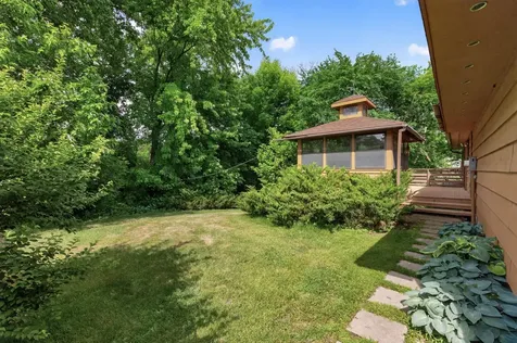 7712 Riverdale Drive N Brooklyn Park MN 55444