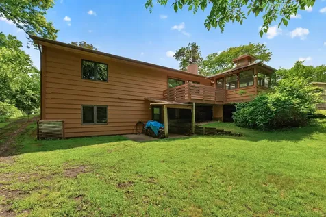 7712 Riverdale Drive N Brooklyn Park MN 55444