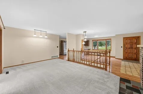 7712 Riverdale Drive N Brooklyn Park MN 55444