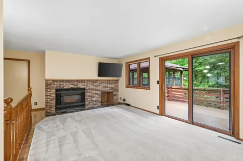 7712 Riverdale Drive N Brooklyn Park MN 55444