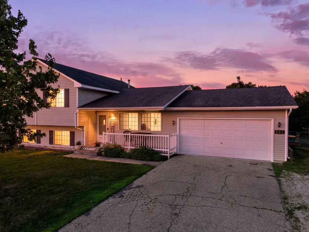 504 S Maple Street Belle Plaine MN 56011
