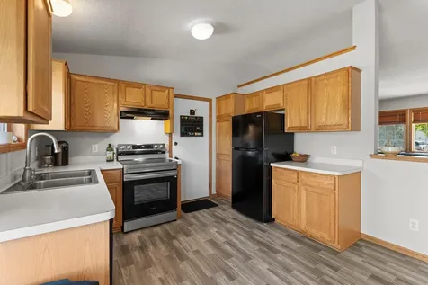 504 S Maple Street Belle Plaine MN 56011