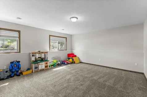 504 S Maple Street Belle Plaine MN 56011