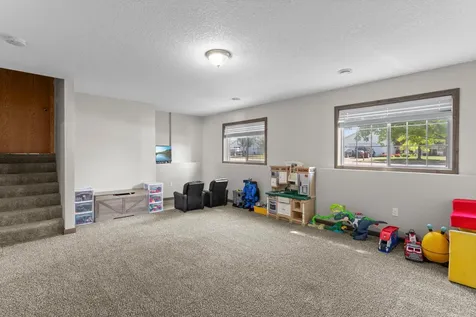 504 S Maple Street Belle Plaine MN 56011