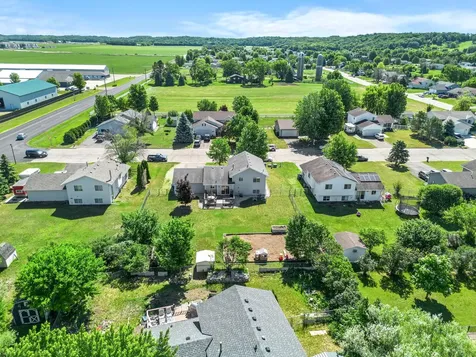 504 S Maple Street Belle Plaine MN 56011