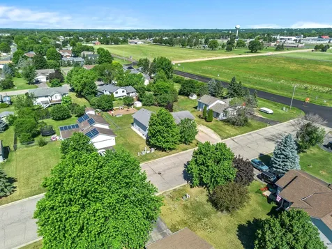 504 S Maple Street Belle Plaine MN 56011