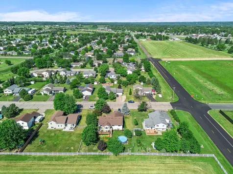 504 S Maple Street Belle Plaine MN 56011