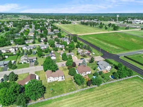 504 S Maple Street Belle Plaine MN 56011