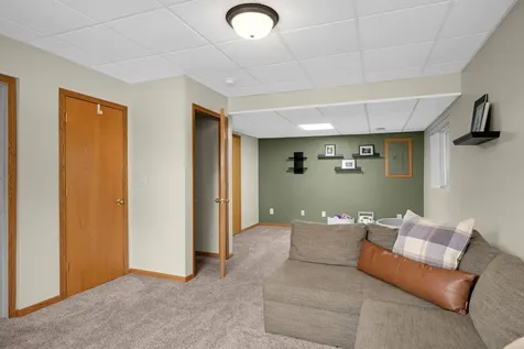 20683 Hampshire Way Lakeville MN 55044
