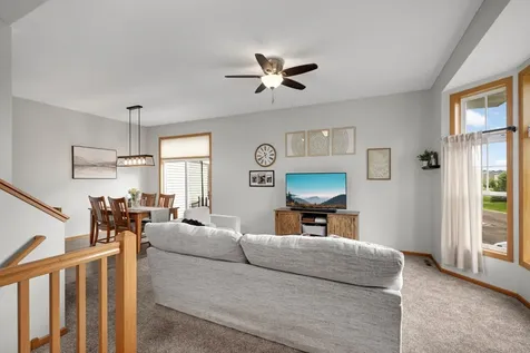 20683 Hampshire Way Lakeville MN 55044