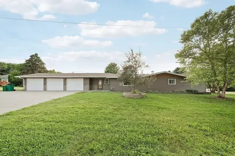 320 N West Street Belle Plaine MN 56011
