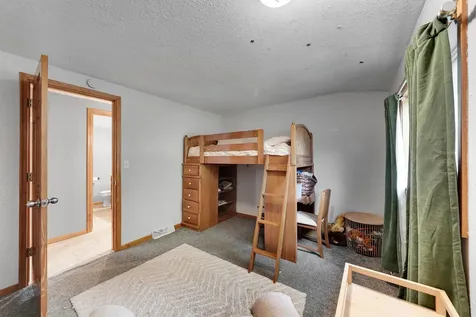 320 N West Street Belle Plaine MN 56011