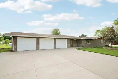 320 N West Street Belle Plaine MN 56011
