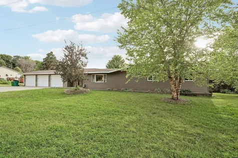 320 N West Street Belle Plaine MN 56011