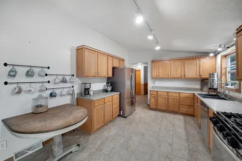 320 N West Street Belle Plaine MN 56011