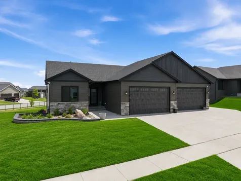 727 Towne Drive NE Byron MN 55920