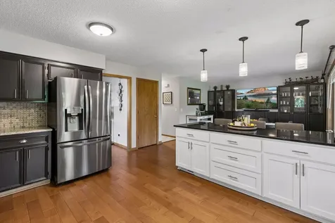 12904 Essex Way Apple Valley MN 55124