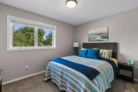 12904 Essex Way Apple Valley MN 55124