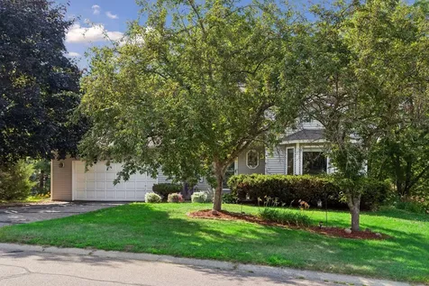 12904 Essex Way Apple Valley MN 55124
