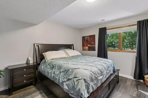 12904 Essex Way Apple Valley MN 55124