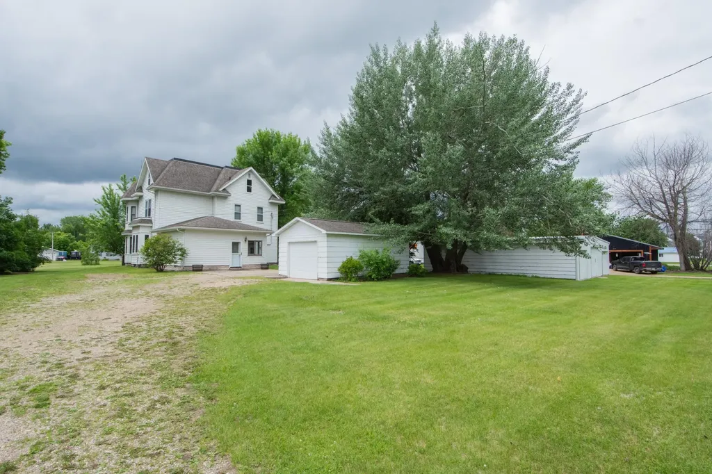 204 3rd Avenue E Gary MN 56545