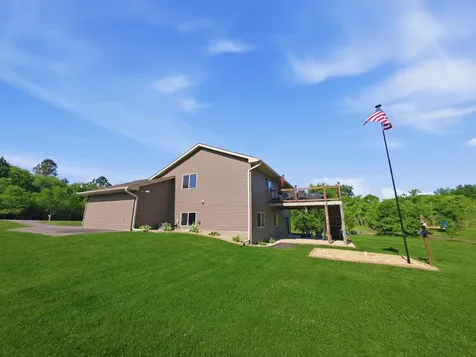 10420 256th Avenue NW Zimmerman MN 55398