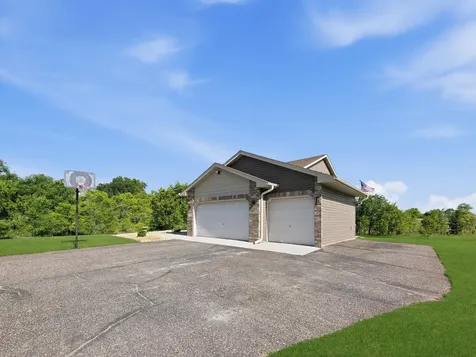 10420 256th Avenue NW Zimmerman MN 55398