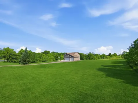 10420 256th Avenue NW Zimmerman MN 55398