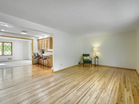 1422 10th Avenue Anoka MN 55303