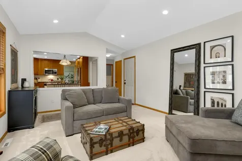 3145 Copper Oaks Trail Woodbury MN 55125