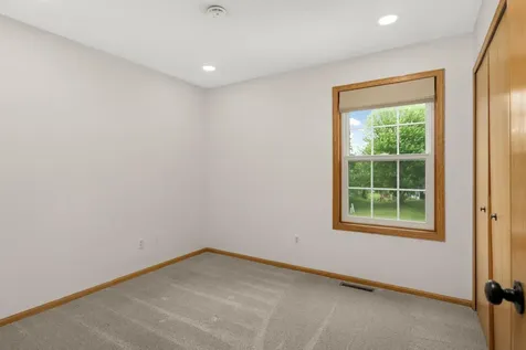 3145 Copper Oaks Trail Woodbury MN 55125