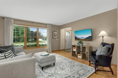 3145 Copper Oaks Trail Woodbury MN 55125