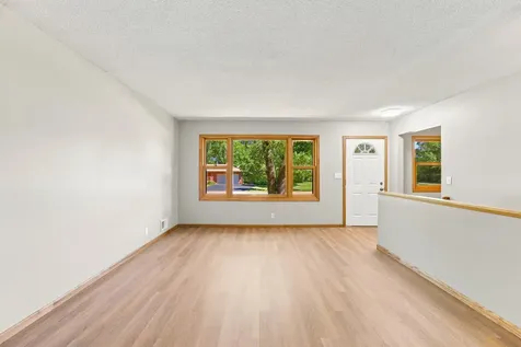 2808 Laport Drive Mounds View MN 55112