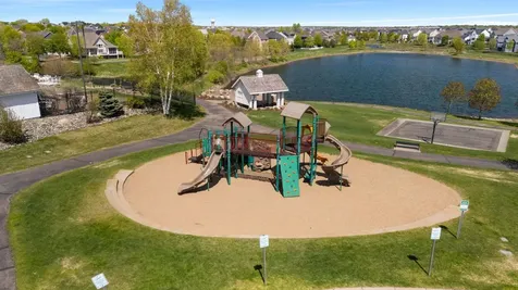 5034 161st St W 161st Lakeville MN 55044