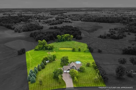 5721 94th Avenue N Loretto MN 55357